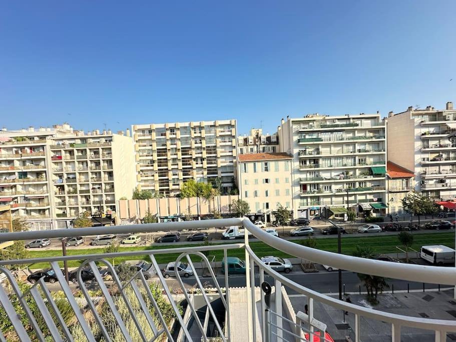 Appartement Avec 4 Chambres Doubles - Proche De La Mer, Des Transports Et De La Promenade Des Anglais Niza Exterior foto